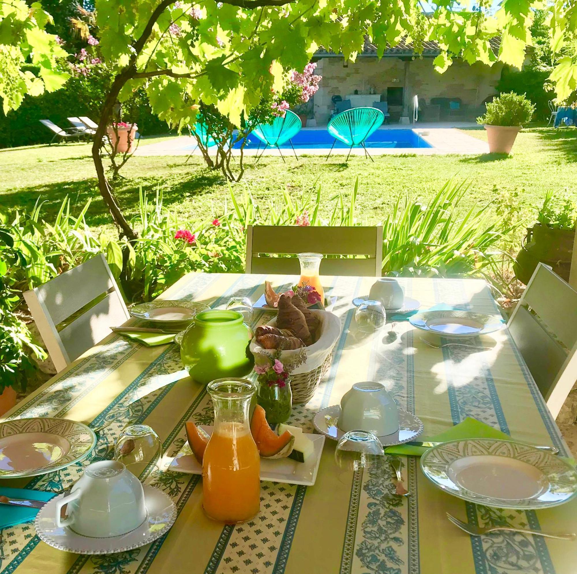 Le Relais Des Anges Panzió Mercuès Kültér fotó