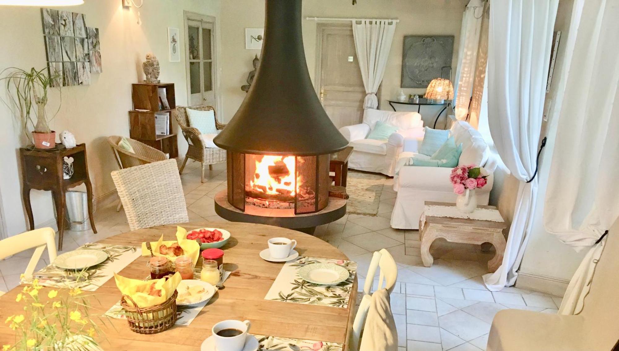 Le Relais Des Anges Panzió Mercuès Kültér fotó
